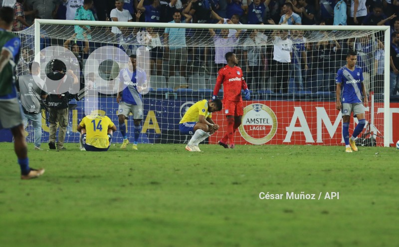 FBL-SUD-EMELEC-SPORTING CRISTAL