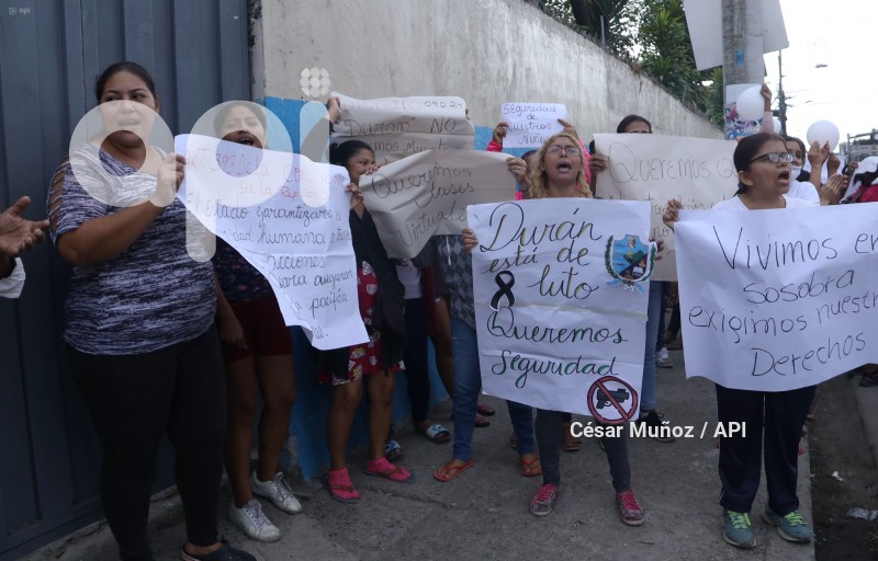 GYE-PLANTON SEGURIDAD ESCUELAS