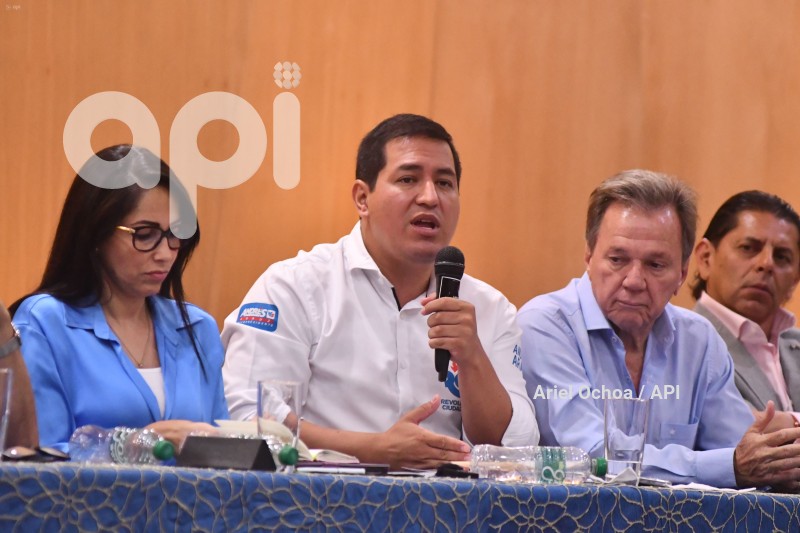 MANTA-LUISA-GONZALEZ-ELECCIONES-CAMPANA