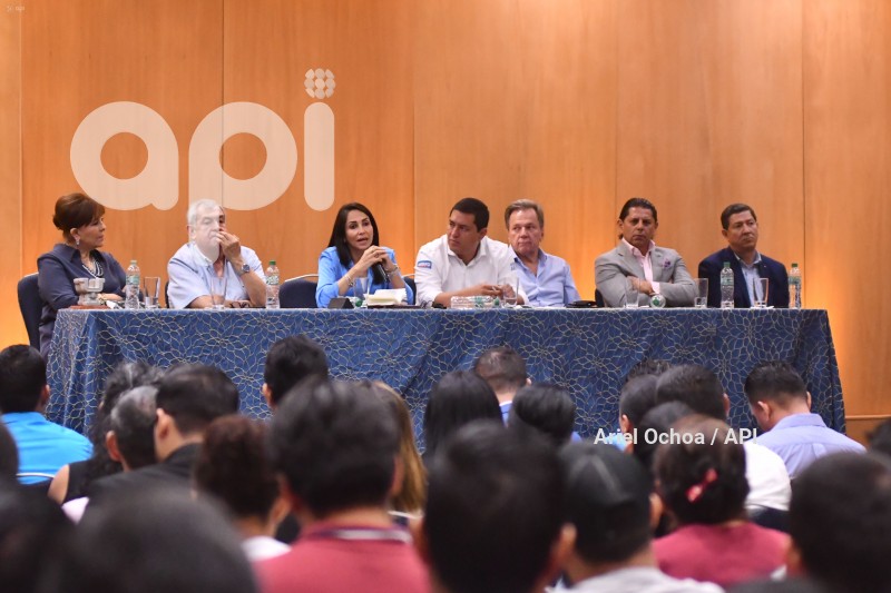 MANTA-LUISA-GONZALEZ-ELECCIONES-CAMPANA