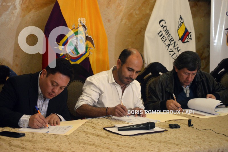 CUENCA-SUSCRIPCION CONVENIOS-RED VIAL-AZUAY