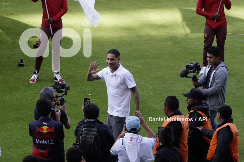 FBL-PRESENTACION-PAOLO-GUERRERO