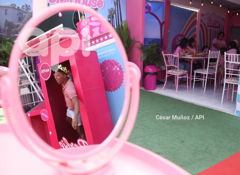 GYE-BARBIE HOUSE