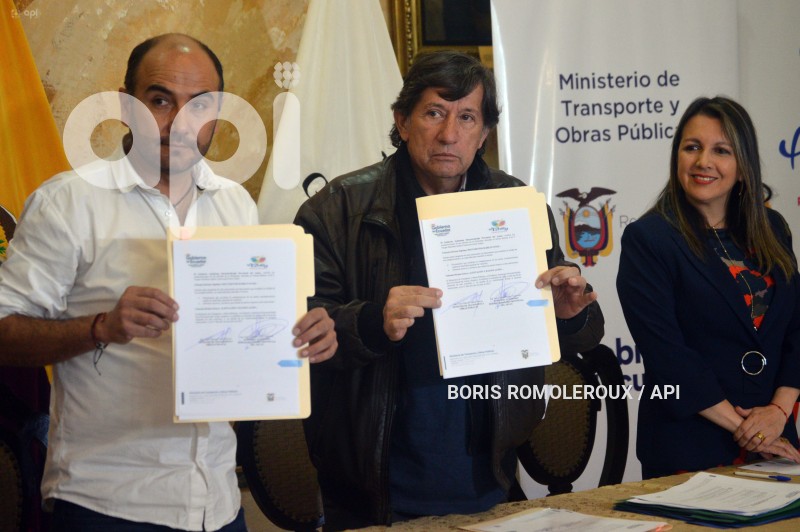 CUENCA-SUSCRIPCION CONVENIOS-RED VIAL-AZUAY