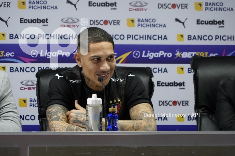 FBL-PRESENTACION-PAOLO-GUERRERO
