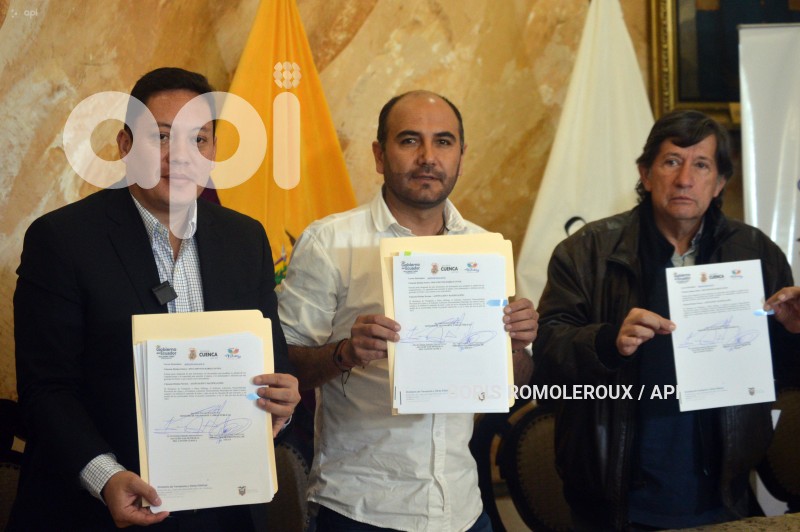 CUENCA-SUSCRIPCION CONVENIOS-RED VIAL-AZUAY