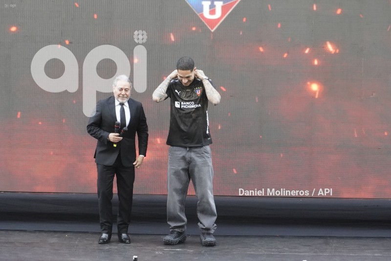 FBL-PRESENTACION-PAOLO-GUERRERO
