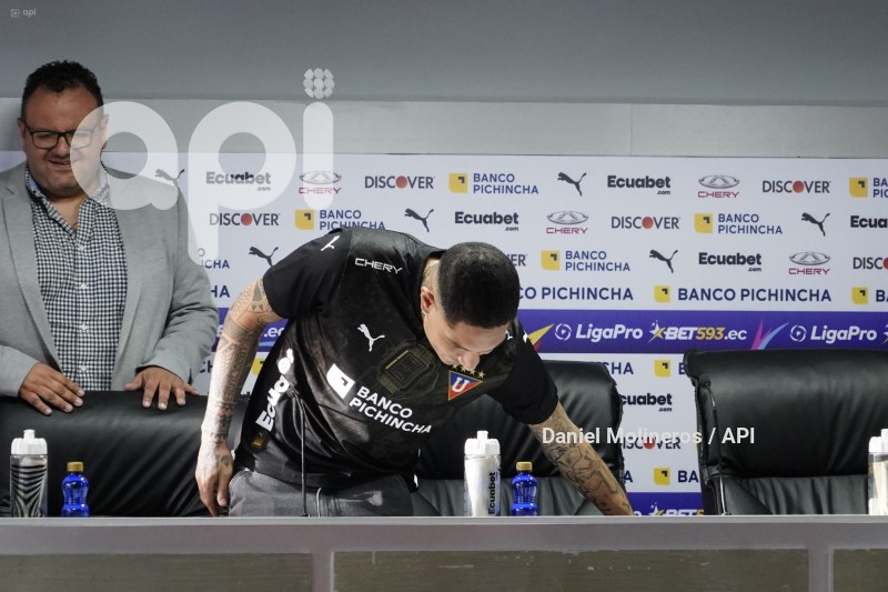 FBL-PRESENTACION-PAOLO-GUERRERO