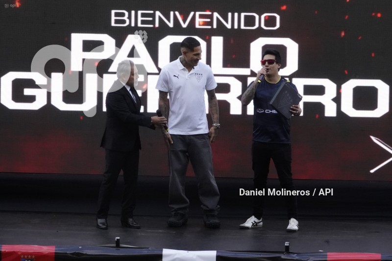FBL-PRESENTACION-PAOLO-GUERRERO