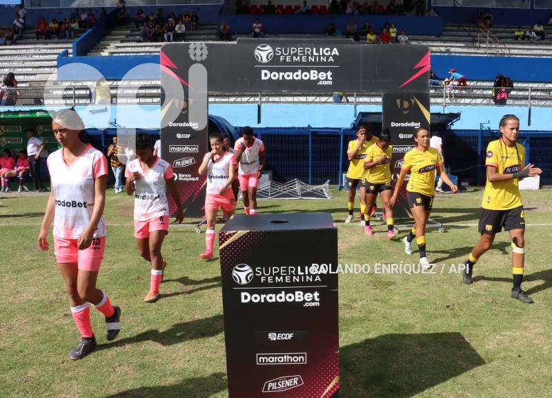 FBL-SUPERLIGA-FEMENINA-NANAS-BARCELONA
