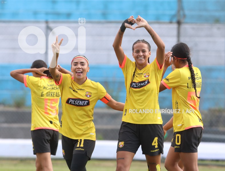 FBL-SUPERLIGA-FEMENINA-NANAS-BARCELONA