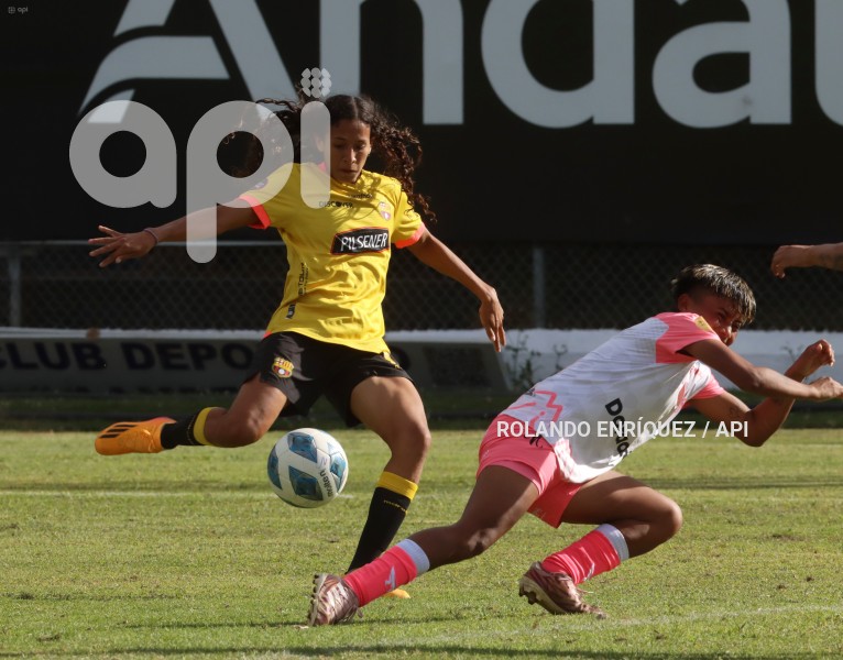 FBL-SUPERLIGA-FEMENINA-NANAS-BARCELONA