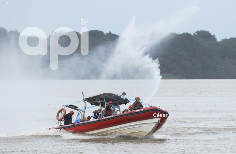 GYE-DESFILE NAUTICO