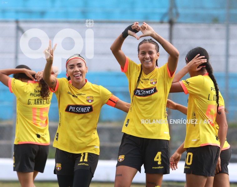 FBL-SUPERLIGA-FEMENINA-NANAS-BARCELONA