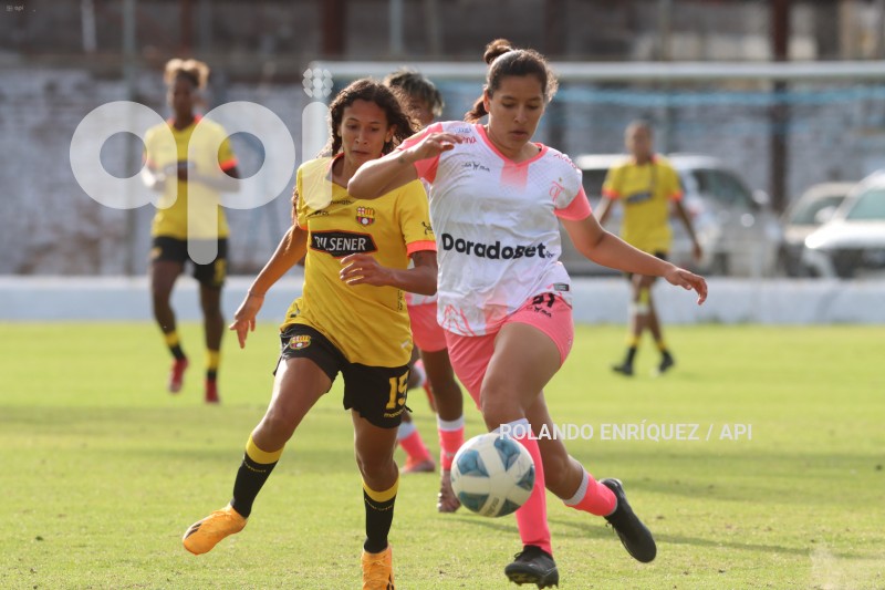 FBL-SUPERLIGA-FEMENINA-NANAS-BARCELONA