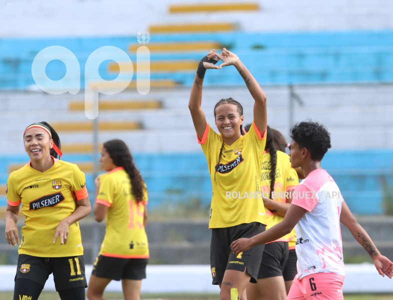 FBL-SUPERLIGA-FEMENINA-NANAS-BARCELONA