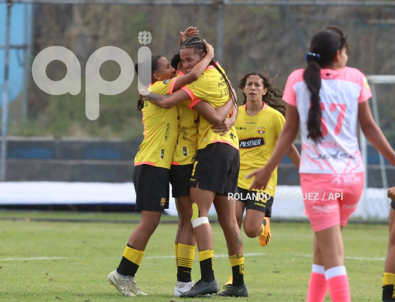 FBL-SUPERLIGA-FEMENINA-NANAS-BARCELONA