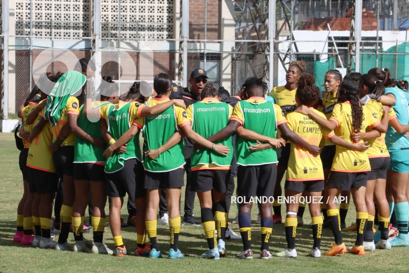 FBL-SUPERLIGA-FEMENINA-NANAS-BARCELONA
