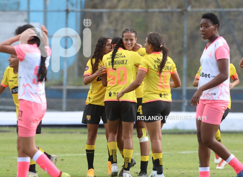 FBL-SUPERLIGA-FEMENINA-NANAS-BARCELONA