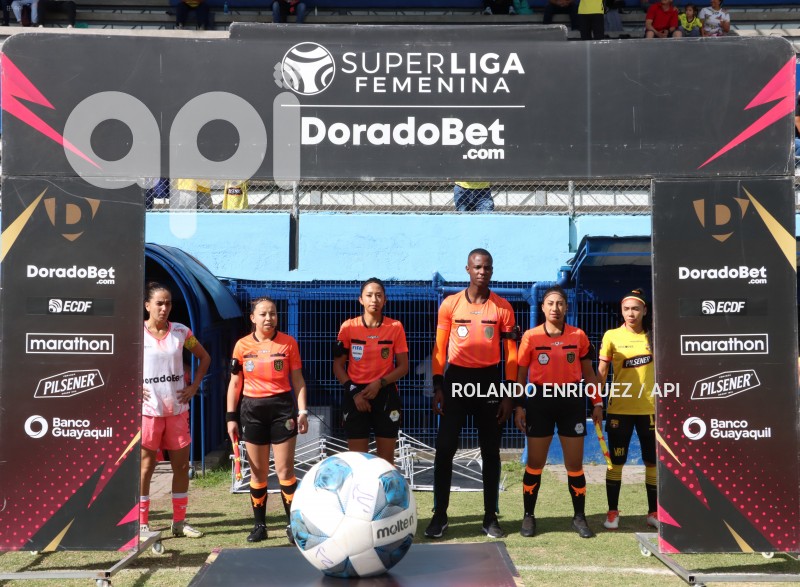 FBL-SUPERLIGA-FEMENINA-NANAS-BARCELONA