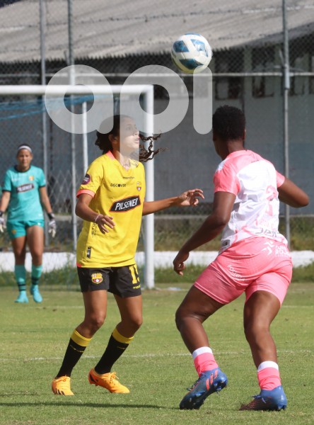FBL-SUPERLIGA-FEMENINA-NANAS-BARCELONA