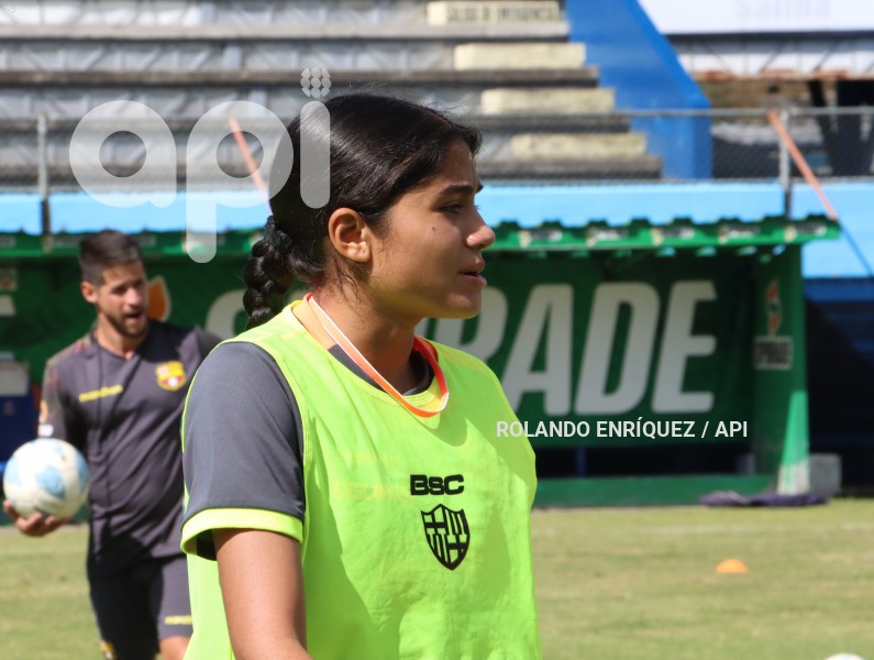 FBL-SUPERLIGA-FEMENINA-NANAS-BARCELONA