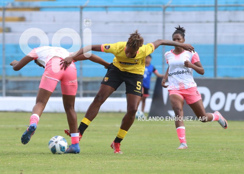FBL-SUPERLIGA-FEMENINA-NANAS-BARCELONA