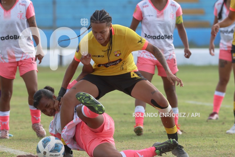 FBL-SUPERLIGA-FEMENINA-NANAS-BARCELONA