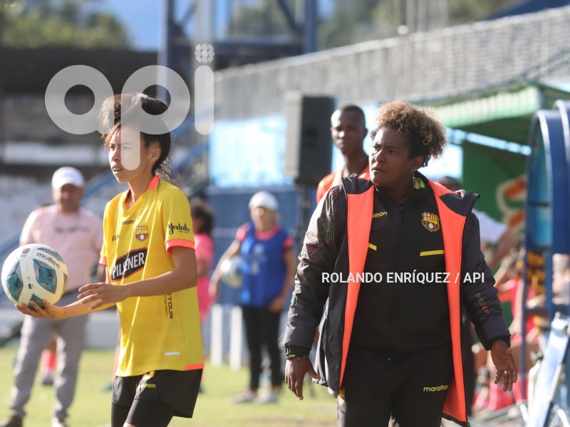 FBL-SUPERLIGA-FEMENINA-NANAS-BARCELONA