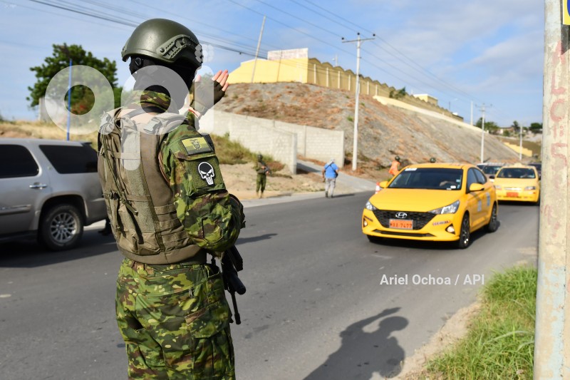 MANTA-ESTADO-DE-EXCEPCION-CONTROL-ARMAS