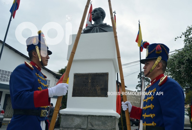 CUENCA-ANIVERSARIO NATALICIO-LIBERTADOR SIMON BOLIVAR