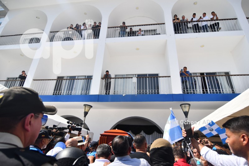 MANTA-AGUSTIN-INTRIAGO-FERETRO-MUNICIPIO