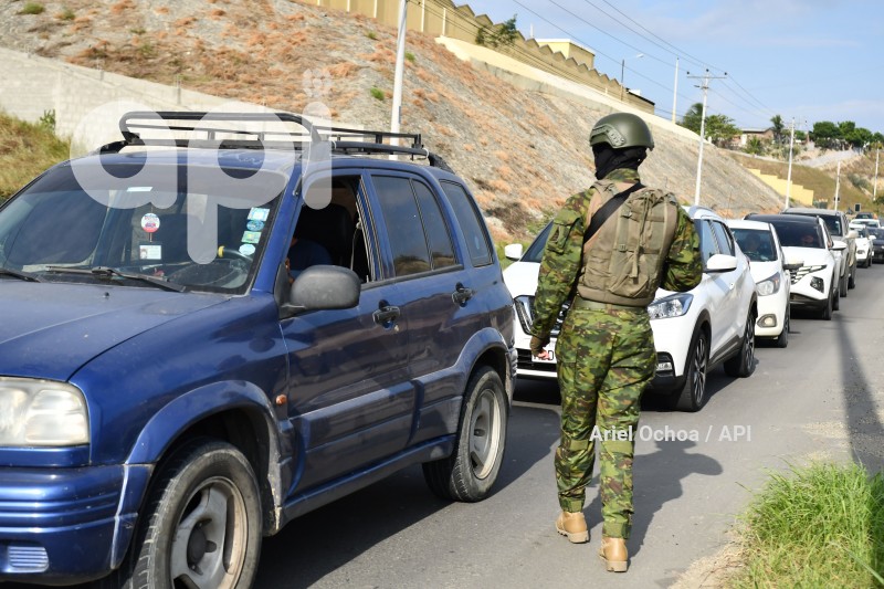 MANTA-ESTADO-DE-EXCEPCION-CONTROL-ARMAS