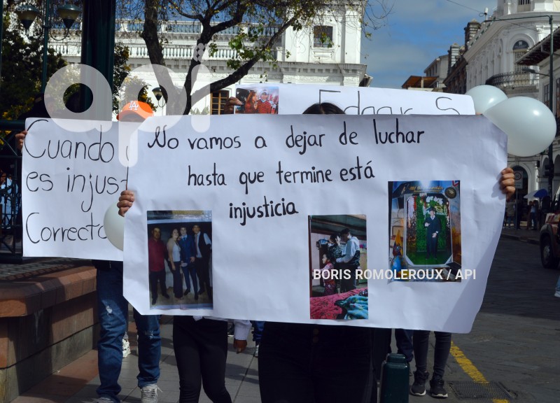 CUENCA-PLANTON-FAMILIARES JOVENES INTENTO DE ASESINATO