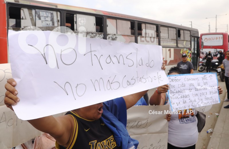GYE-PENITENCIARIA-FAMILIARES