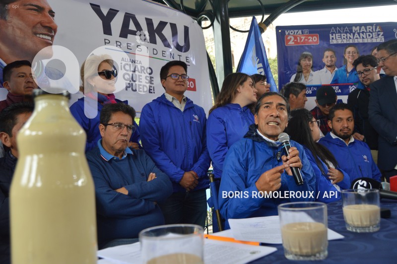 CUENCA-YAKU PEREZ FIRMA ACUERDO CON PRODUCTORES GANADEROS