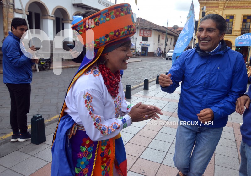 CUENCA-YAKU PEREZ FIRMA ACUERDO CON PRODUCTORES GANADEROS
