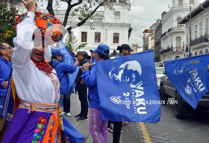 CUENCA-YAKU PEREZ FIRMA ACUERDO CON PRODUCTORES GANADEROS