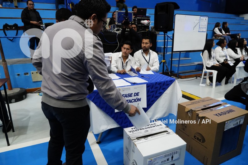 SIMULACRO-ELECCIONES-PRESIDENCIALES-UIO