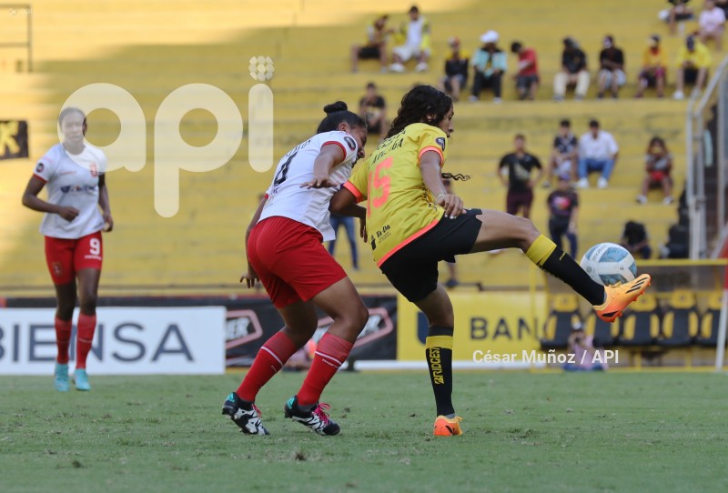 FBL-SUPERLIGA-BARCELONA-IBARRA