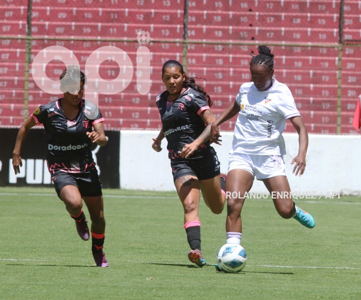 FBL-SUPERLIGA-FEMENINA-LDU-NANAS