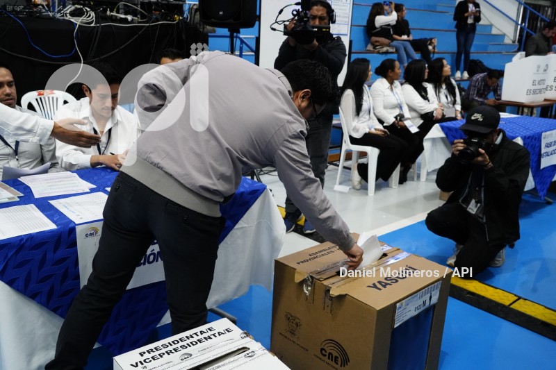 SIMULACRO-ELECCIONES-PRESIDENCIALES-UIO