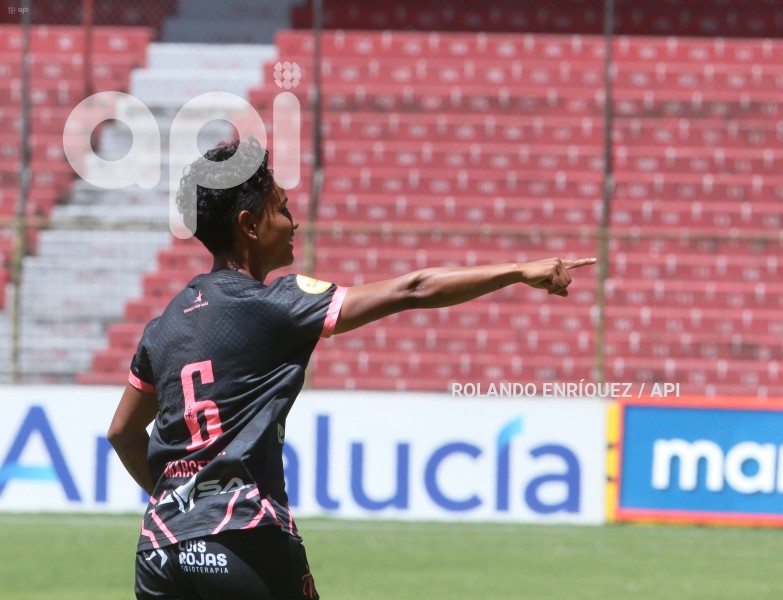 FBL-SUPERLIGA-FEMENINA-LDU-NANAS