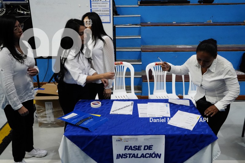 SIMULACRO-ELECCIONES-PRESIDENCIALES-UIO