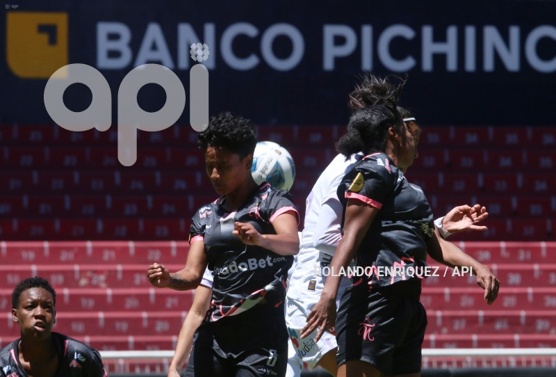 FBL-SUPERLIGA-FEMENINA-LDU-NANAS