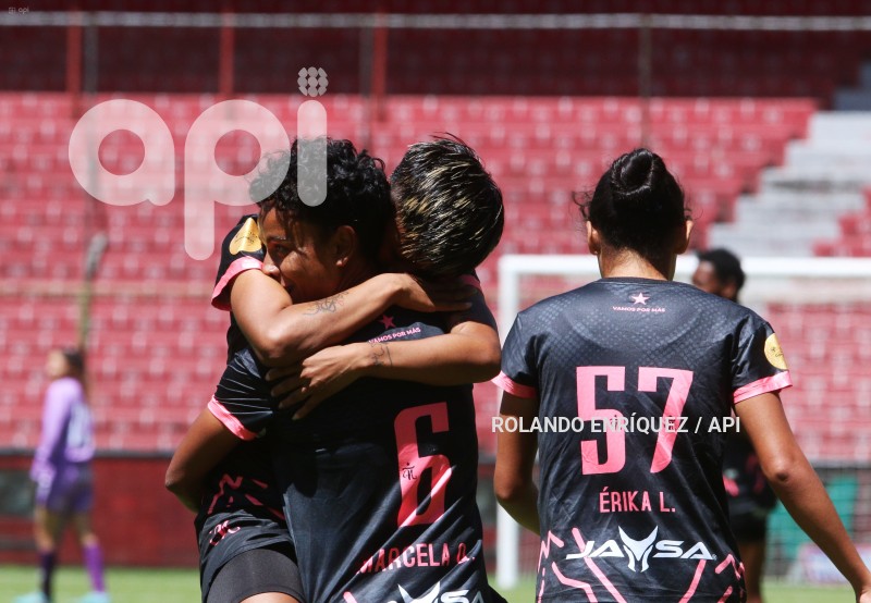 FBL-SUPERLIGA-FEMENINA-LDU-NANAS