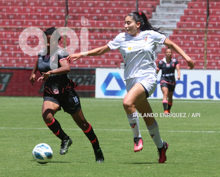 FBL-SUPERLIGA-FEMENINA-LDU-NANAS