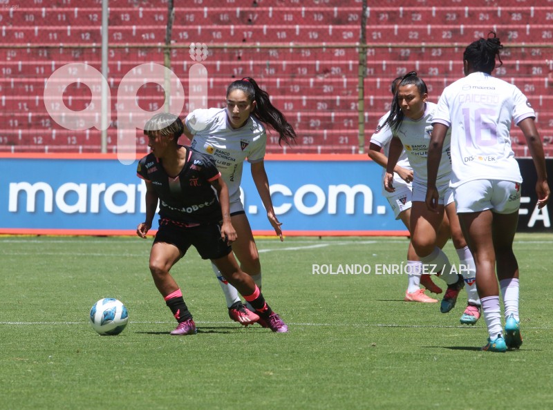 FBL-SUPERLIGA-FEMENINA-LDU-NANAS