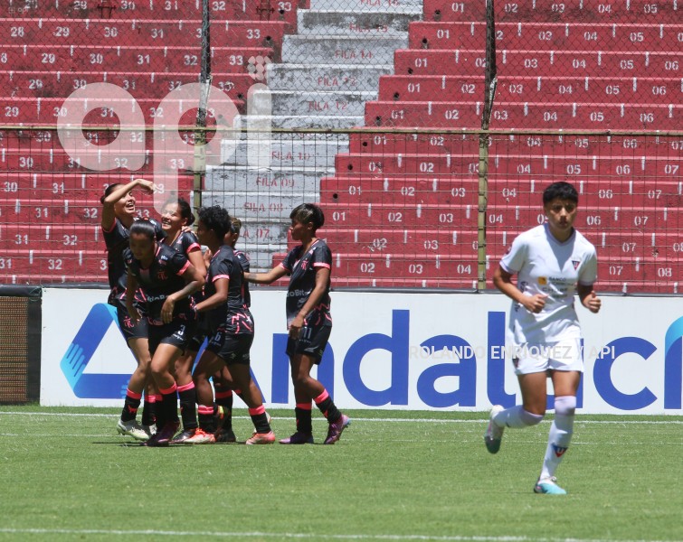 FBL-SUPERLIGA-FEMENINA-LDU-NANAS