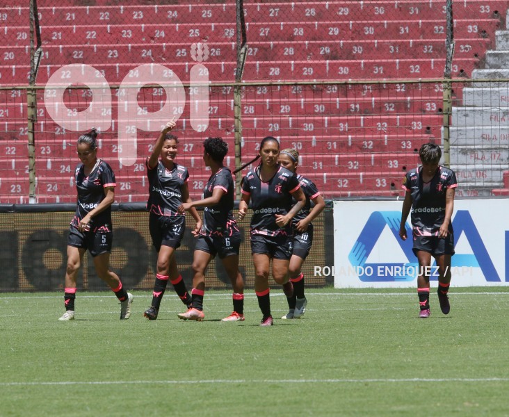 FBL-SUPERLIGA-FEMENINA-LDU-NANAS